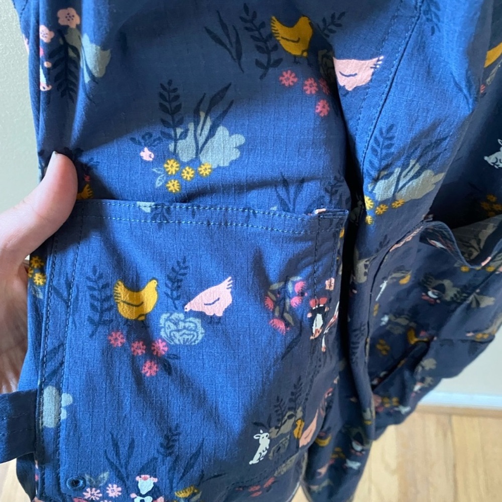 Duluth Trading Overall Shorts with Chickens, Bunnies, and Gnomes XS - Picture 7 of 7